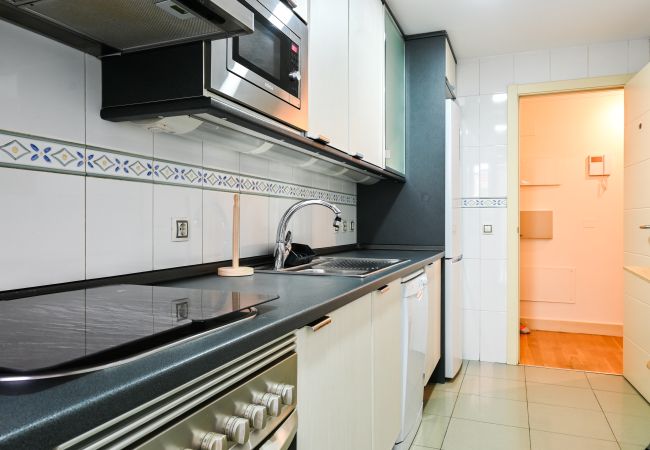 Apartment in Madrid - Style and Comfort in Delicias Apartment