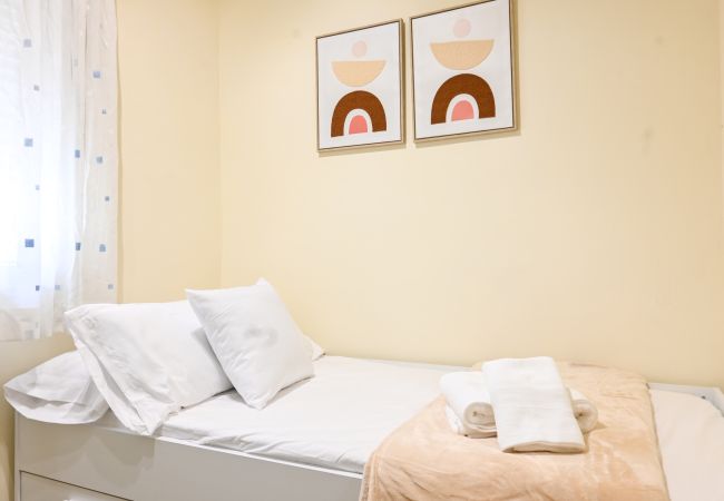 Apartment in Madrid - M (EMB1545) Coqueto Apartamento de dos dormitorios Apartment in Madrid - M (EMB1545) Coqueto Apartamento de dos dormitorios