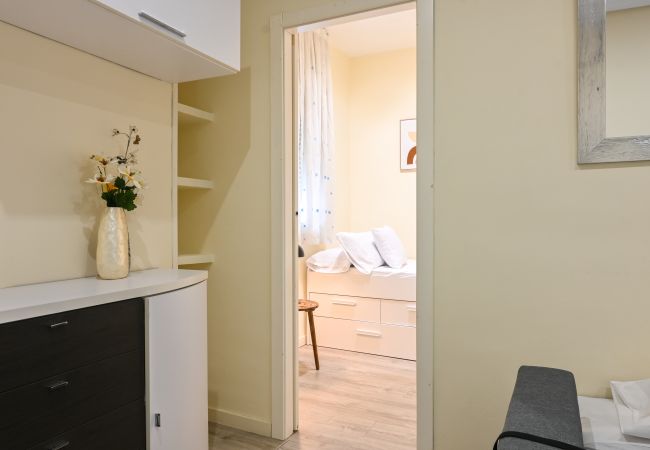 Apartment in Madrid - M (EMB1545) Coqueto Apartamento de dos dormitorios Apartment in Madrid - M (EMB1545) Coqueto Apartamento de dos dormitorios