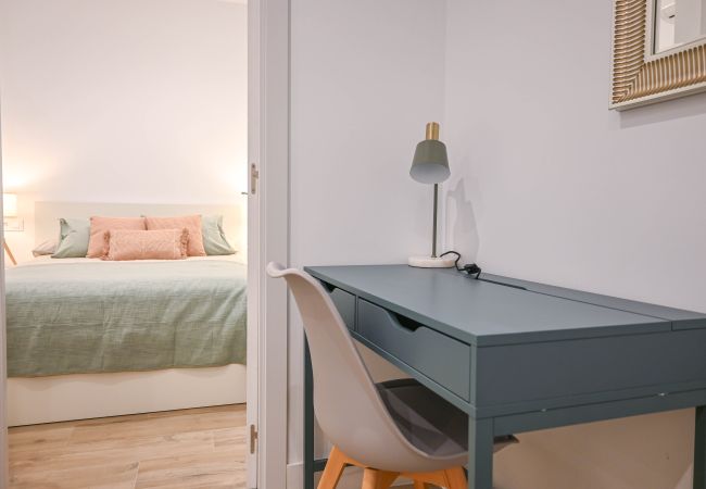 Apartment in Madrid - M (PES57)Apartamento Moderno en Acacias con Excele Apartment in Madrid - M (PES57)Apartamento Moderno en Acacias con Excele