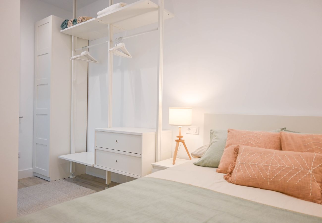 Apartment in Madrid - Modern Apartment in Acacias with Excellent Location in the Center of Madrid