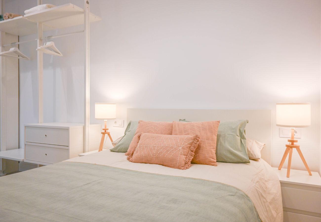 Apartment in Madrid - Modern Apartment in Acacias with Excellent Location in the Center of Madrid