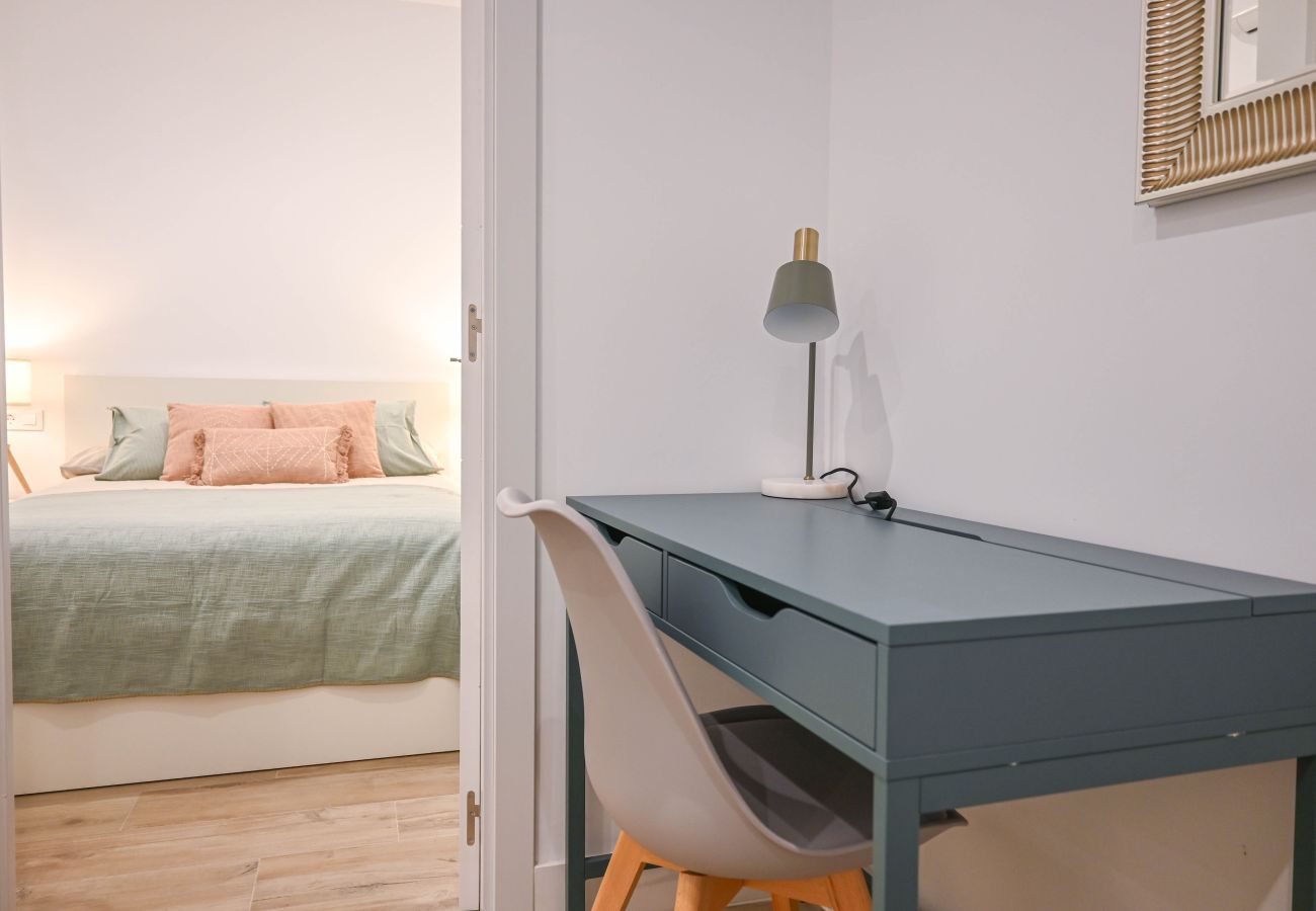 Apartment in Madrid - Modern Apartment in Acacias with Excellent Location in the Center of Madrid