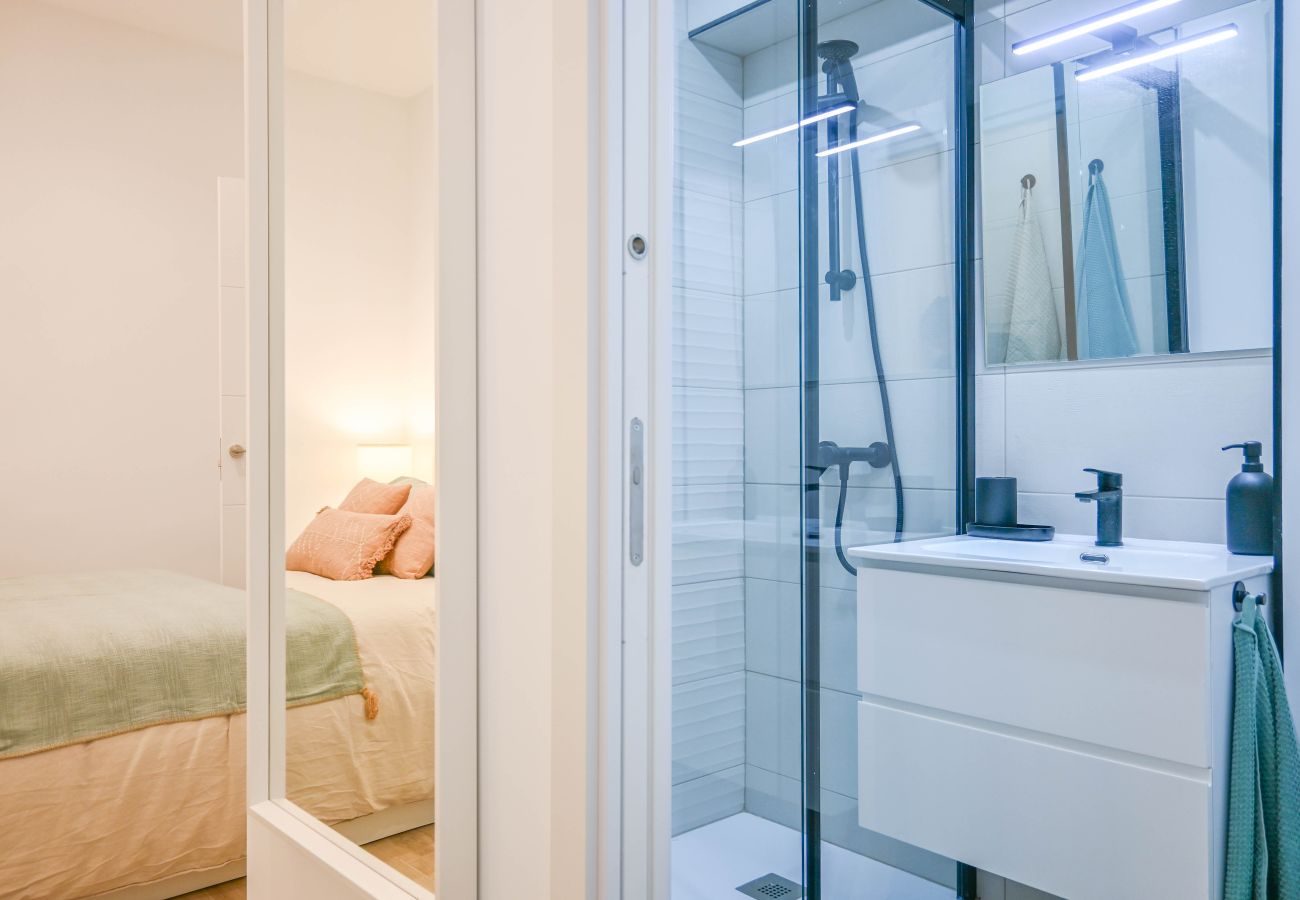 Apartment in Madrid - Modern Apartment in Acacias with Excellent Location in the Center of Madrid
