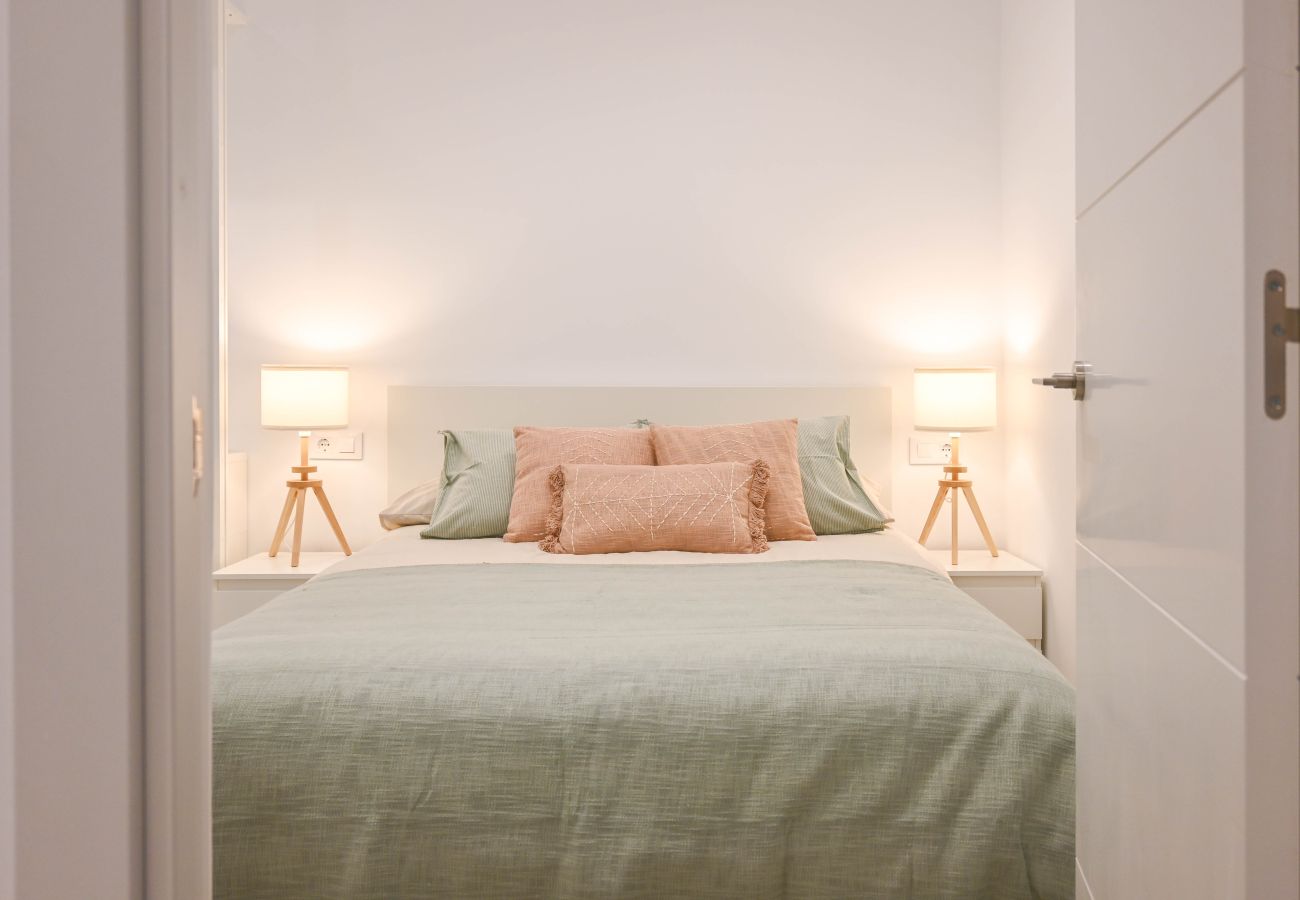 Apartment in Madrid - Modern Apartment in Acacias with Excellent Location in the Center of Madrid