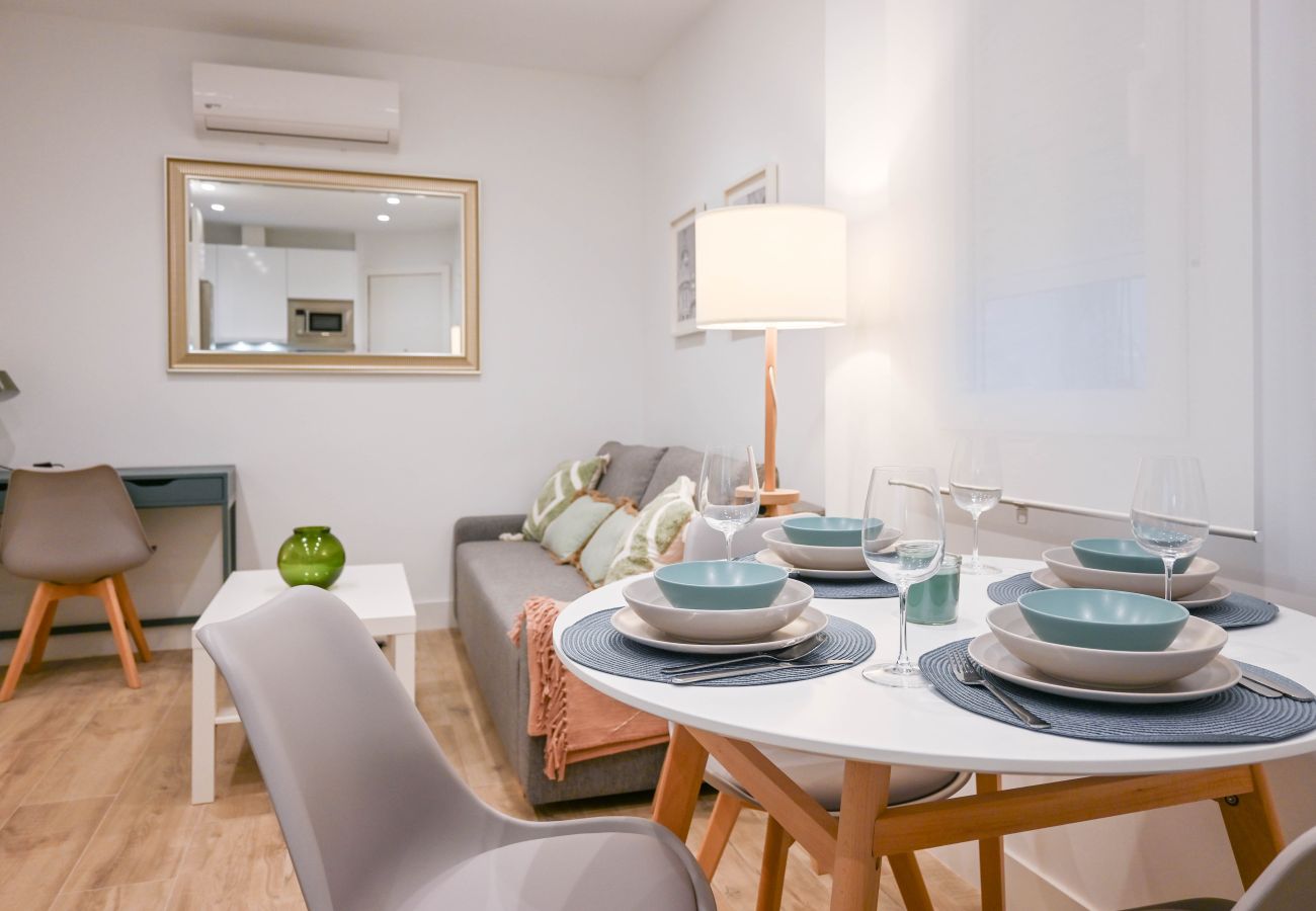 Apartment in Madrid - Modern Apartment in Acacias with Excellent Location in the Center of Madrid
