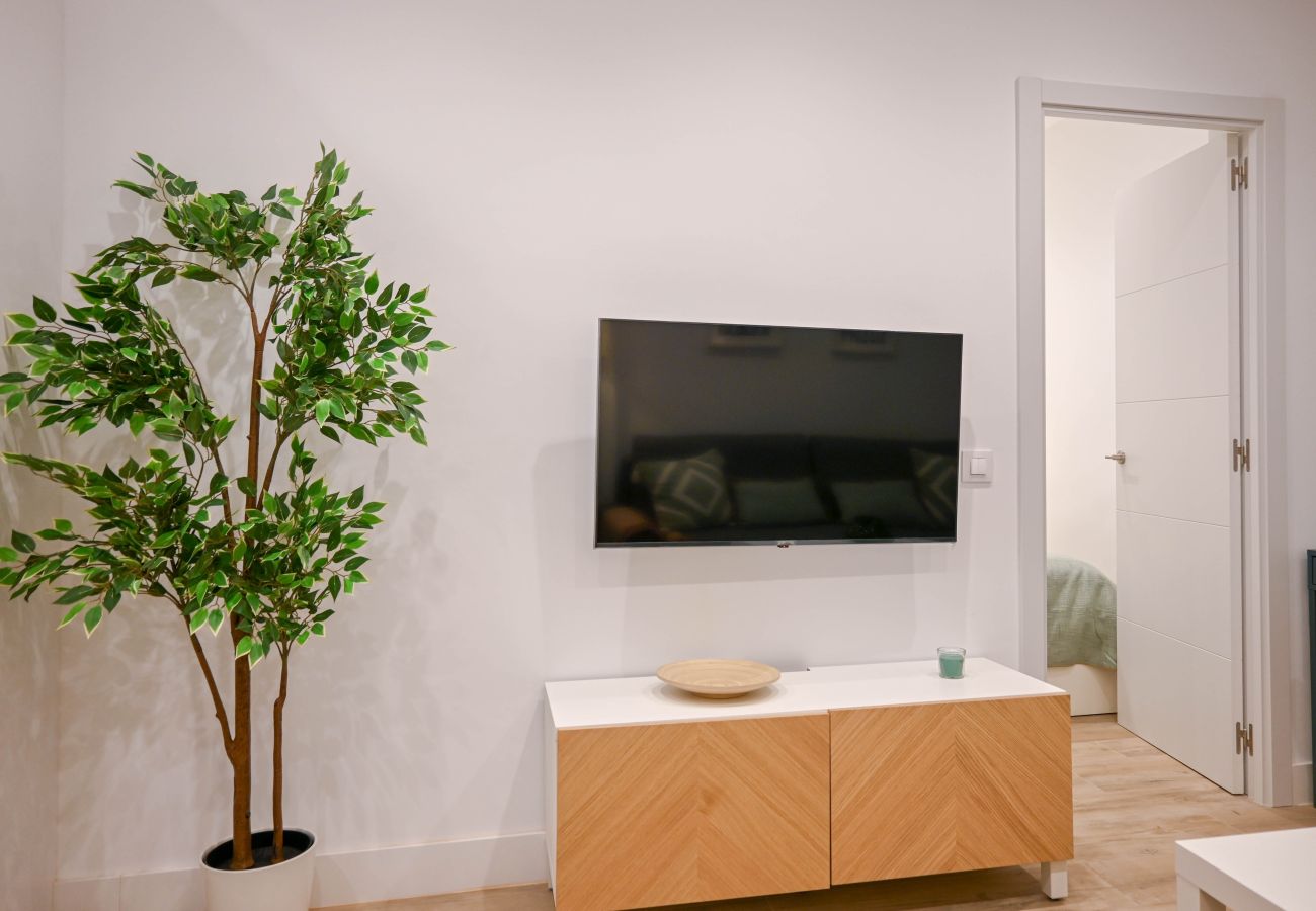Apartment in Madrid - Modern Apartment in Acacias with Excellent Location in the Center of Madrid