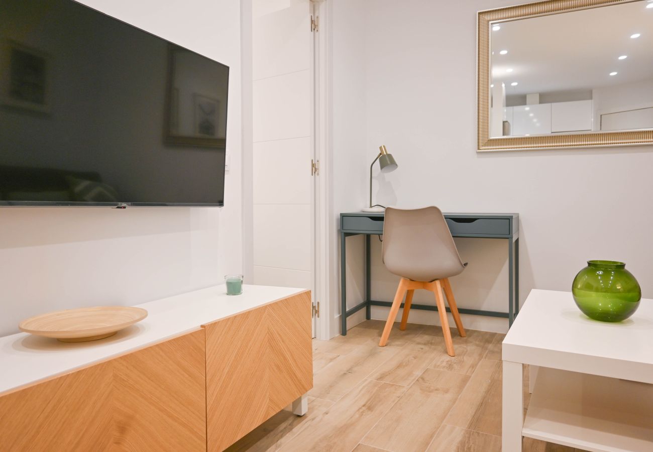 Apartment in Madrid - Modern Apartment in Acacias with Excellent Location in the Center of Madrid