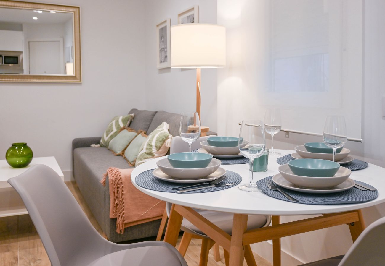 Apartment in Madrid - Modern Apartment in Acacias with Excellent Location in the Center of Madrid
