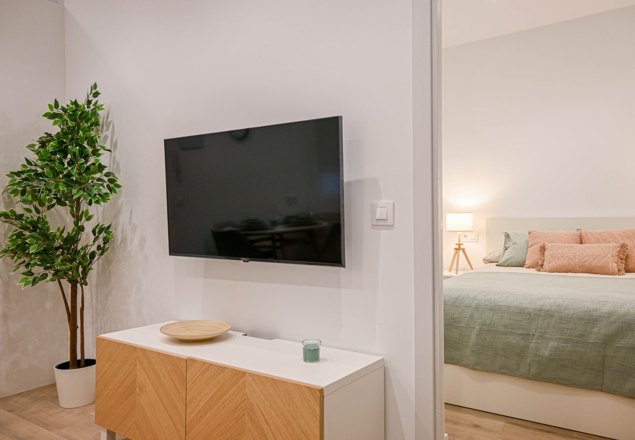 Apartment in Madrid - Modern Apartment in Acacias with Excellent Location in the Center of Madrid