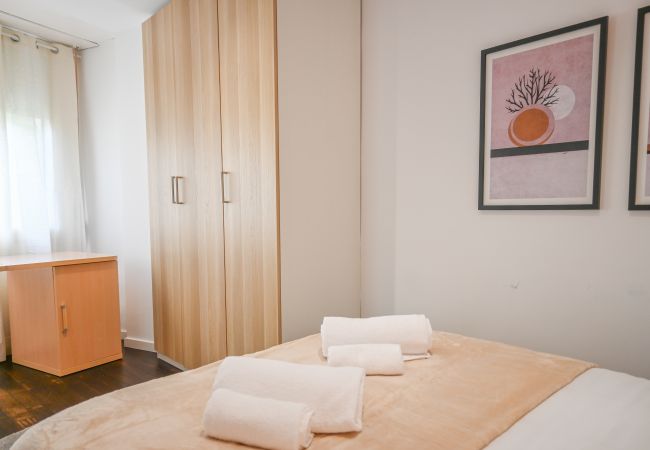Apartment in Madrid - M (SEN1692)Amplio Apartamento con Balcón en Calle  Apartment in Madrid - M (SEN1692)Amplio Apartamento con Balcón en Calle