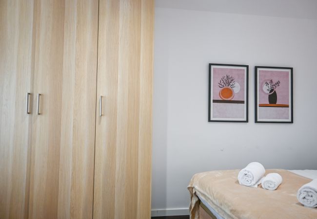 Apartment in Madrid - M (SEN1692)Amplio Apartamento con Balcón en Calle  Apartment in Madrid - M (SEN1692)Amplio Apartamento con Balcón en Calle