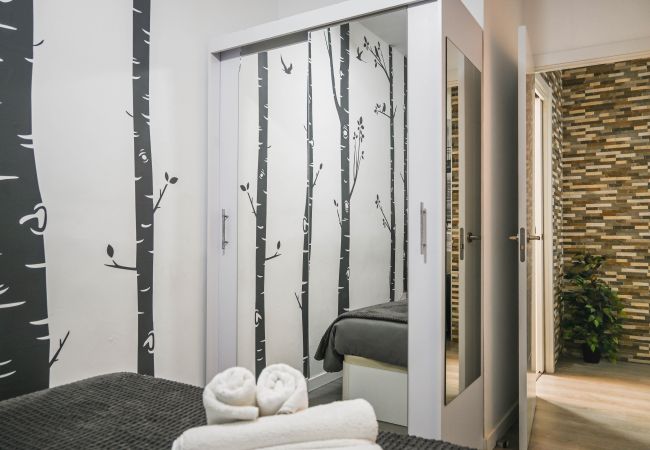 Apartment in Madrid - M (EMB500)Moderno y Cómodo Apartamento en el Centr Apartment in Madrid - M (EMB500)Moderno y Cómodo Apartamento en el Centr