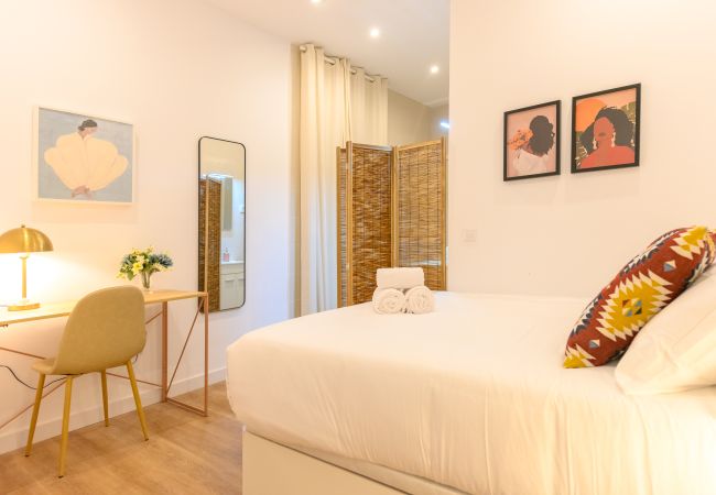 Apartment in Madrid - M (FEI70)Elegancia y Confort en el Corazón de Cham Apartment in Madrid - M (FEI70)Elegancia y Confort en el Corazón de Cham
