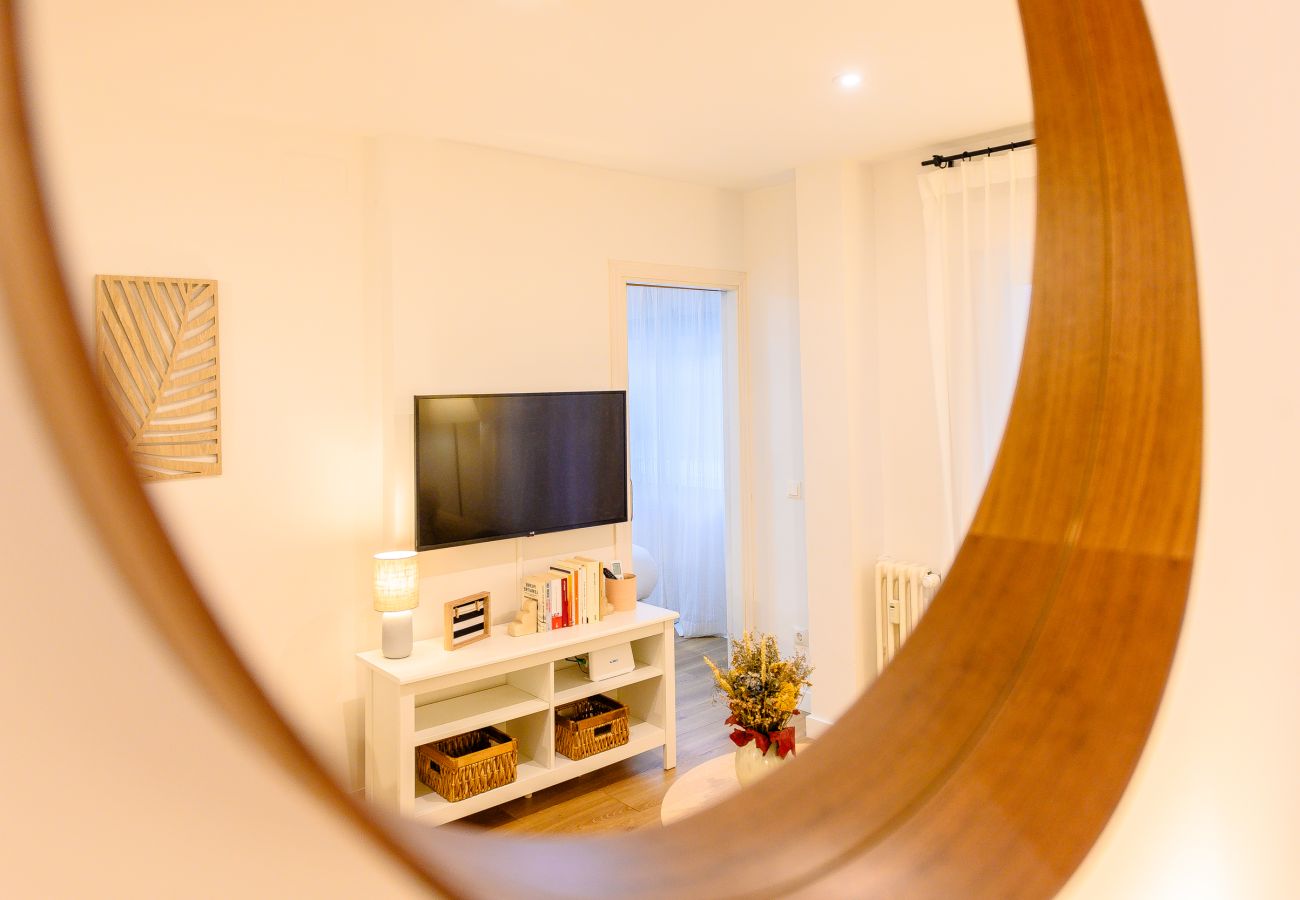 Apartment in Madrid - M (JAM471B)Apartamento Luminoso con Balcón en el C