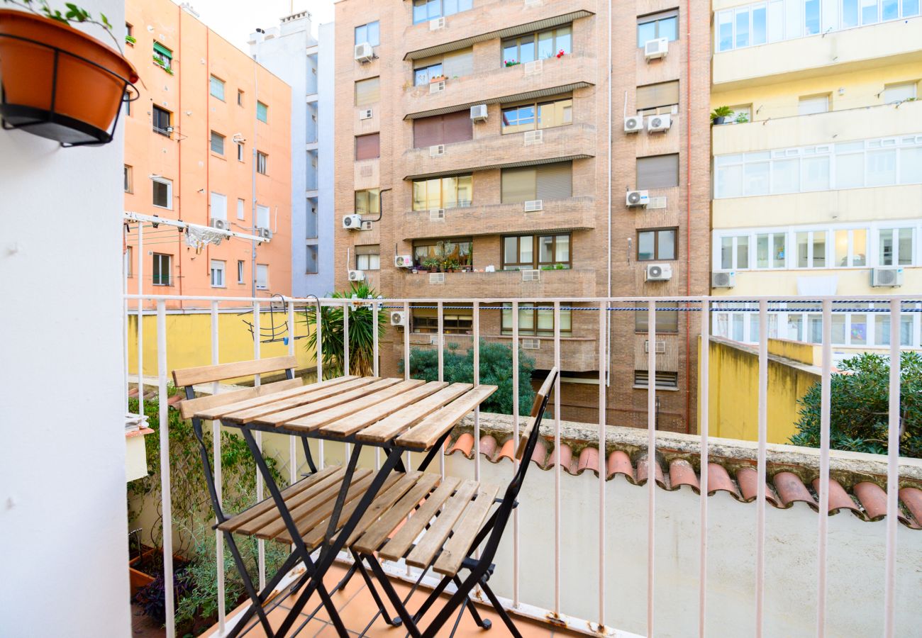 Apartment in Madrid - M (JAM471B)Apartamento Luminoso con Balcón en el C