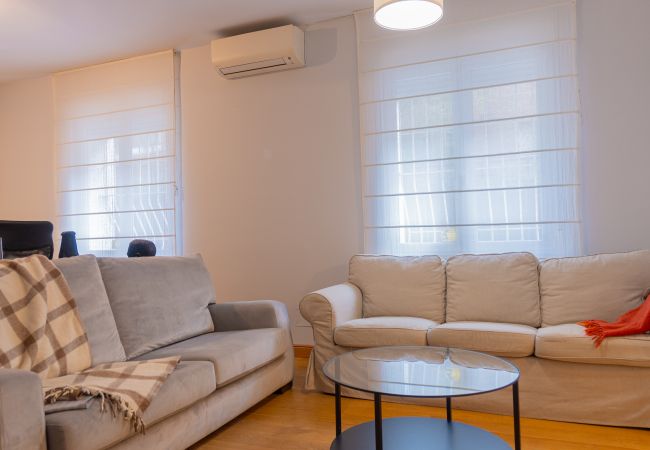 Apartment in Madrid - M (PDH52)Apartamento Amplio y Elegante en Paseo de Apartment in Madrid - M (PDH52)Apartamento Amplio y Elegante en Paseo de