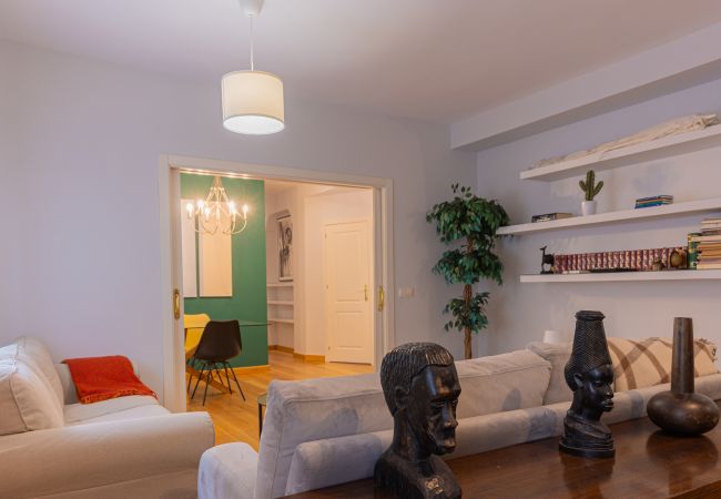 Apartment in Madrid - M (PDH52)Apartamento Amplio y Elegante en Paseo de Apartment in Madrid - M (PDH52)Apartamento Amplio y Elegante en Paseo de