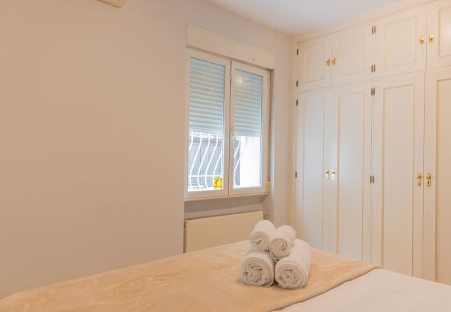 Apartment in Madrid - M (PDH52)Apartamento Amplio y Elegante en Paseo de Apartment in Madrid - M (PDH52)Apartamento Amplio y Elegante en Paseo de