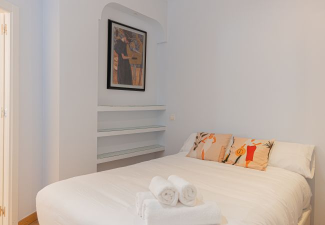 Apartment in Madrid - M (PDH52)Apartamento Amplio y Elegante en Paseo de Apartment in Madrid - M (PDH52)Apartamento Amplio y Elegante en Paseo de