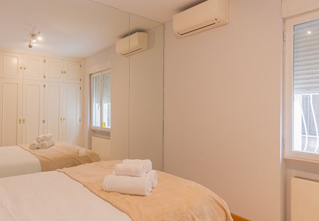 Apartment in Madrid - M (PDH52)Apartamento Amplio y Elegante en Paseo de Apartment in Madrid - M (PDH52)Apartamento Amplio y Elegante en Paseo de