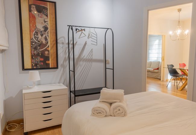 Apartment in Madrid - M (PDH52)Apartamento Amplio y Elegante en Paseo de Apartment in Madrid - M (PDH52)Apartamento Amplio y Elegante en Paseo de