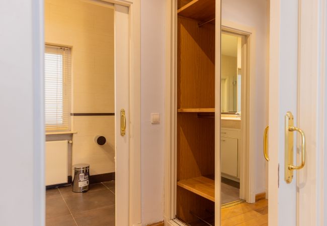 Apartment in Madrid - M (PDH52)Apartamento Amplio y Elegante en Paseo de Apartment in Madrid - M (PDH52)Apartamento Amplio y Elegante en Paseo de