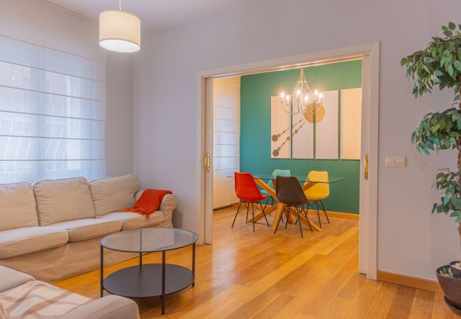 Apartment in Madrid - M (PDH52)Apartamento Amplio y Elegante en Paseo de Apartment in Madrid - M (PDH52)Apartamento Amplio y Elegante en Paseo de