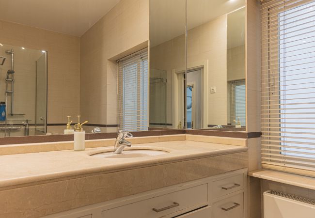 Apartment in Madrid - M (PDH52)Apartamento Amplio y Elegante en Paseo de Apartment in Madrid - M (PDH52)Apartamento Amplio y Elegante en Paseo de