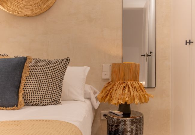 Apartment in Madrid - M (CPE205)Elegante y Acogedor Apartamento con Enca Apartment in Madrid - M (CPE205)Elegante y Acogedor Apartamento con Enca