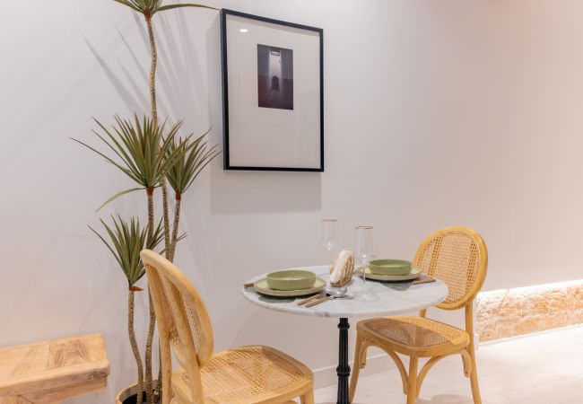 Apartment in Madrid - M (CPE205)Elegante y Acogedor Apartamento con Enca Apartment in Madrid - M (CPE205)Elegante y Acogedor Apartamento con Enca