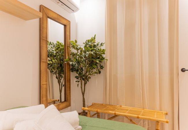 Apartment in Madrid - M (CPE205)Elegante y Acogedor Apartamento con Enca Apartment in Madrid - M (CPE205)Elegante y Acogedor Apartamento con Enca