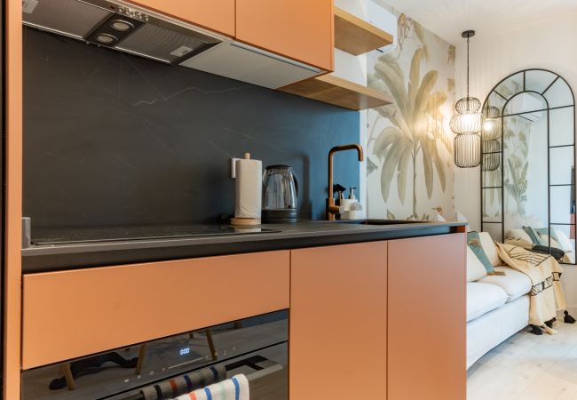 Apartment in Madrid - M (CPE205)Elegante y Acogedor Apartamento con Enca Apartment in Madrid - M (CPE205)Elegante y Acogedor Apartamento con Enca