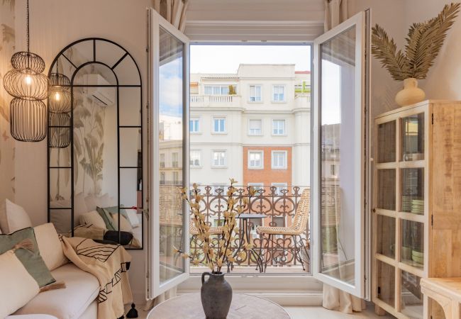 Apartment in Madrid - M (CPE205)Elegante y Acogedor Apartamento con Enca Apartment in Madrid - M (CPE205)Elegante y Acogedor Apartamento con Enca