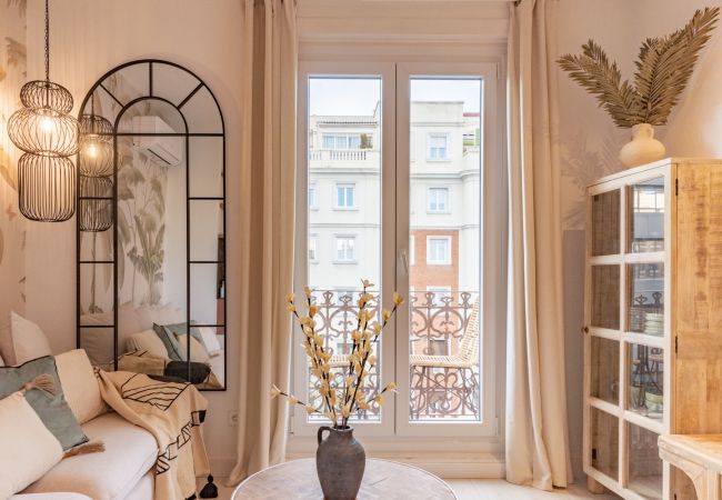 Apartment in Madrid - M (CPE205)Elegante y Acogedor Apartamento con Enca Apartment in Madrid - M (CPE205)Elegante y Acogedor Apartamento con Enca