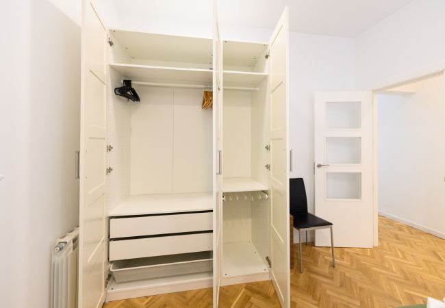Apartment in Madrid - M (PSM92) Elegante vivienda de 3 habitaciones en e Apartment in Madrid - M (PSM92) Elegante vivienda de 3 habitaciones en e