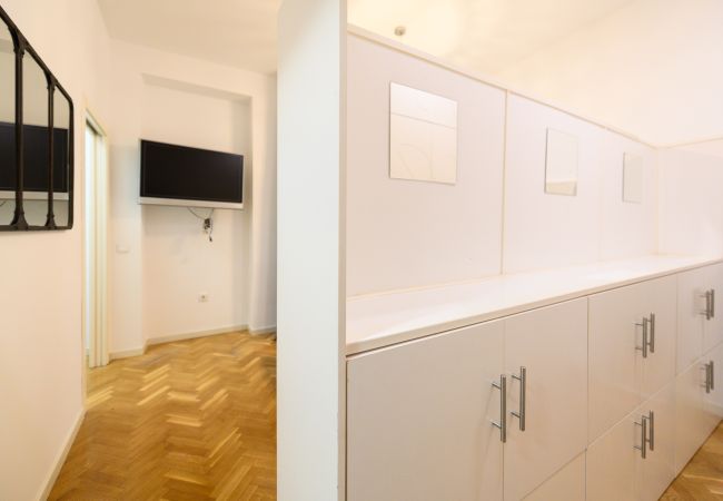 Apartment in Madrid - M (PSM92) Elegante vivienda de 3 habitaciones en e Apartment in Madrid - M (PSM92) Elegante vivienda de 3 habitaciones en e