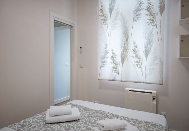 Apartment in Madrid - M (VAL212) Lujoso apartamento en Malasaña Apartment in Madrid - M (VAL212) Lujoso apartamento en Malasaña
