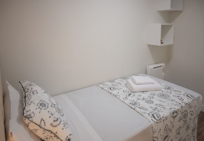 Apartment in Madrid - M (VAL212) Lujoso apartamento en Malasaña Apartment in Madrid - M (VAL212) Lujoso apartamento en Malasaña