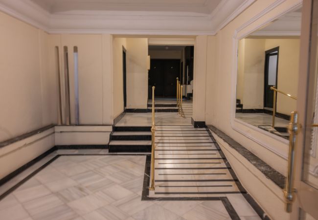 Apartment in Madrid - M (ASB195) Escápate al Encanto Urbano: Piso con Ba Apartment in Madrid - M (ASB195) Escápate al Encanto Urbano: Piso con Ba