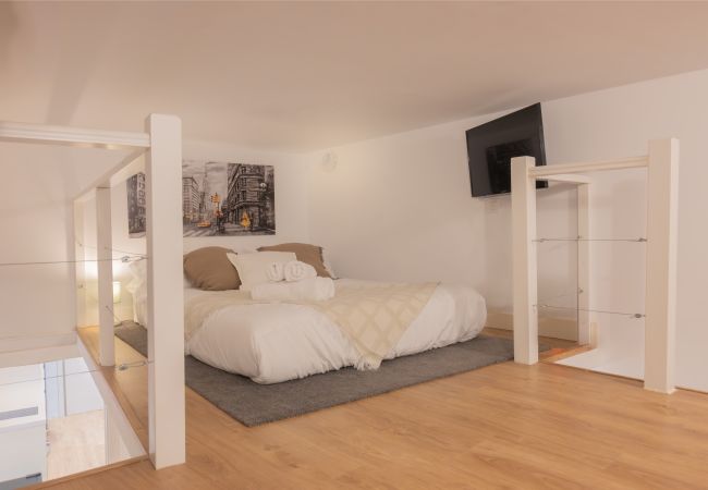Apartment in Madrid - M (VAR120) Piso moderno y práctico en Chamberí Apartment in Madrid - M (VAR120) Piso moderno y práctico en Chamberí