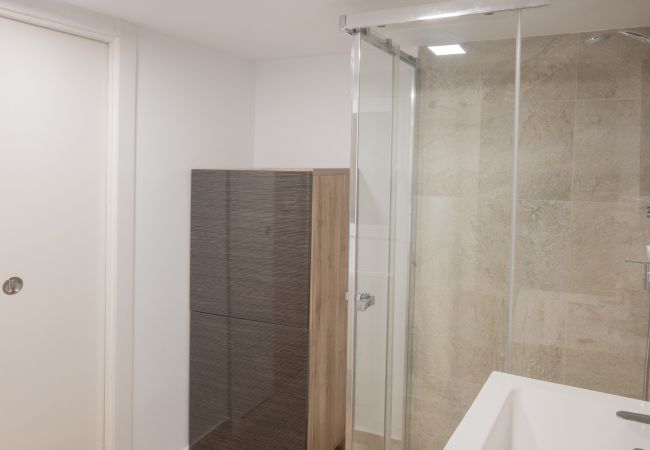 Apartment in Madrid - M (VAR120) Piso moderno y práctico en Chamberí Apartment in Madrid - M (VAR120) Piso moderno y práctico en Chamberí