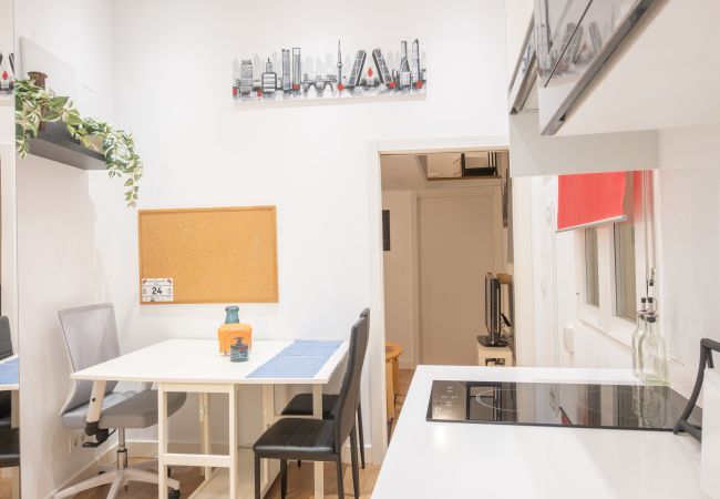 Apartment in Madrid - M (VAR120) Piso moderno y práctico en Chamberí Apartment in Madrid - M (VAR120) Piso moderno y práctico en Chamberí