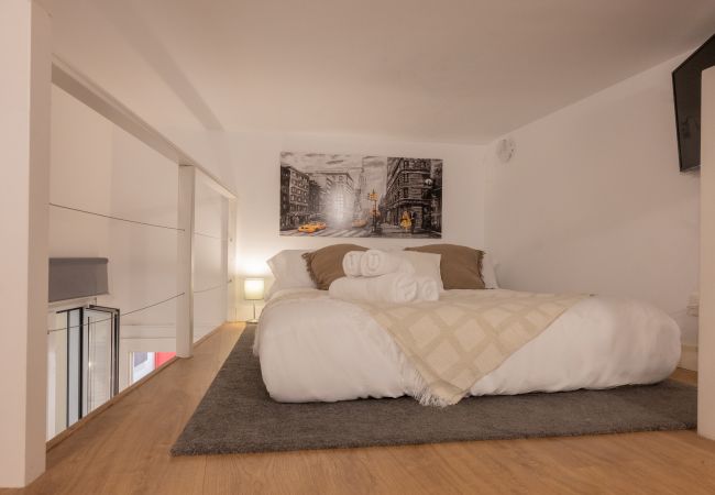 Apartment in Madrid - M (VAR120) Piso moderno y práctico en Chamberí Apartment in Madrid - M (VAR120) Piso moderno y práctico en Chamberí