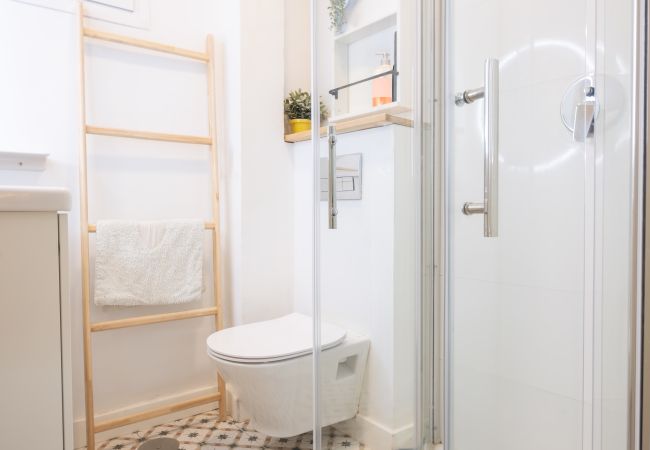 Apartment in Madrid - M (ESP82) Un espacio acogedor en Chamberí Apartment in Madrid - M (ESP82) Un espacio acogedor en Chamberí