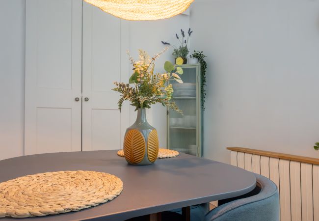 Apartment in Madrid - M (ESP82) Un espacio acogedor en Chamberí Apartment in Madrid - M (ESP82) Un espacio acogedor en Chamberí