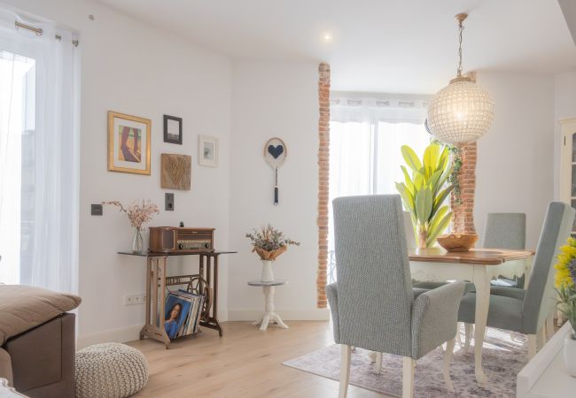 Apartment in Madrid - M (BHE352)Balcón de las Maravillas en Madrid Apartment in Madrid - M (BHE352)Balcón de las Maravillas en Madrid