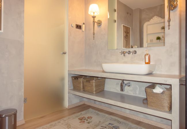 Apartment in Madrid - M (BHE352)Balcón de las Maravillas en Madrid Apartment in Madrid - M (BHE352)Balcón de las Maravillas en Madrid