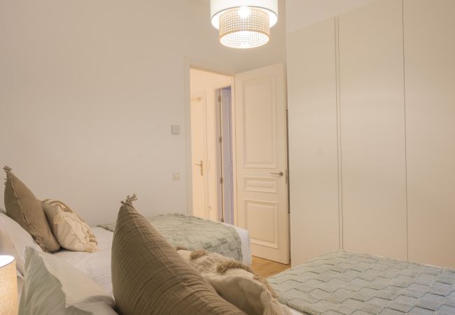 Apartment in Madrid - M (IBI385) Elegancia Urbana en el Corazón de Reti Apartment in Madrid - M (IBI385) Elegancia Urbana en el Corazón de Reti