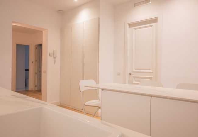 Apartment in Madrid - M (IBI385) Elegancia Urbana en el Corazón de Reti Apartment in Madrid - M (IBI385) Elegancia Urbana en el Corazón de Reti